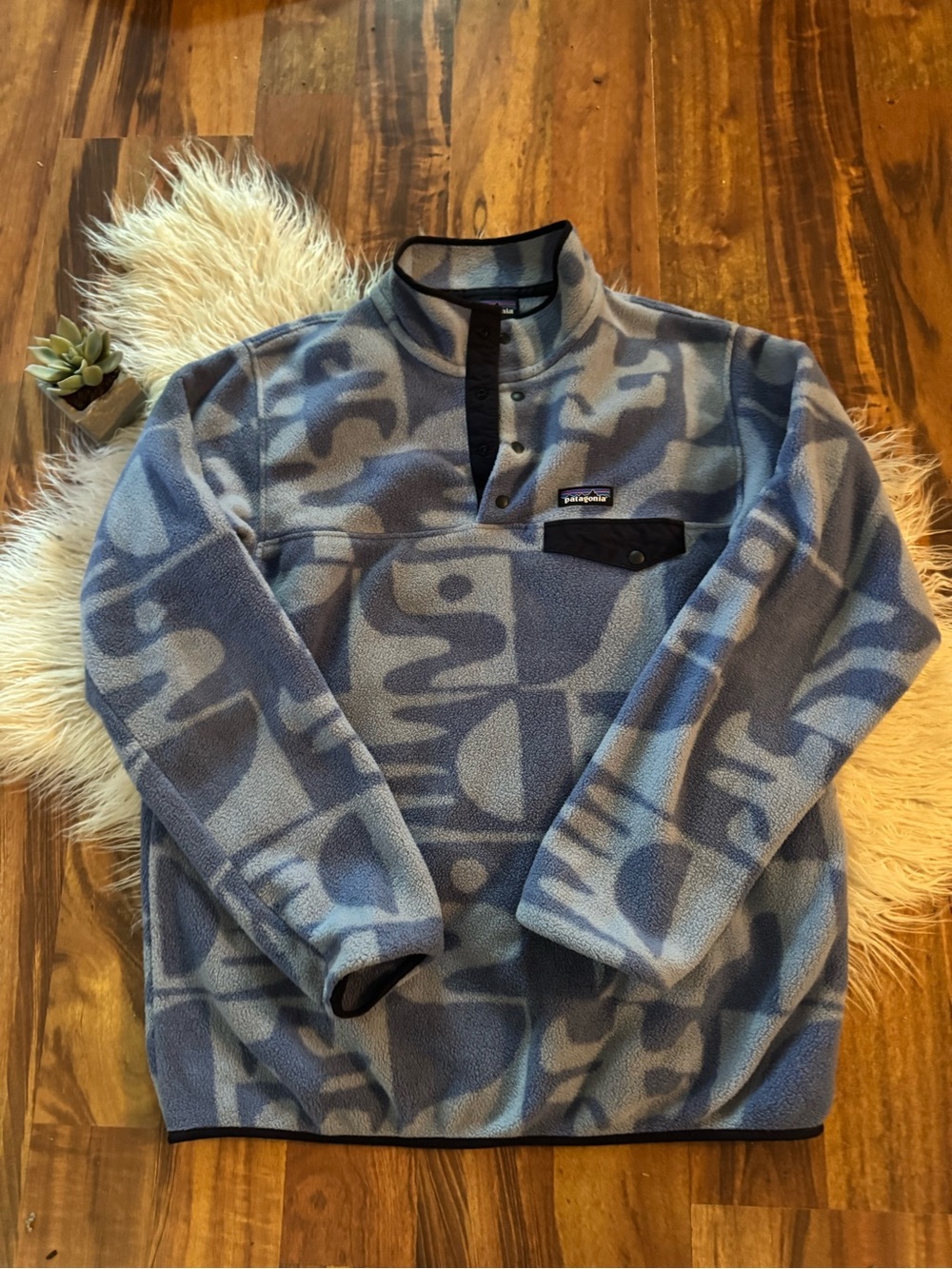 Patagonia Women’s Retro Synchilla Snap-T Fleece Pullover Blue